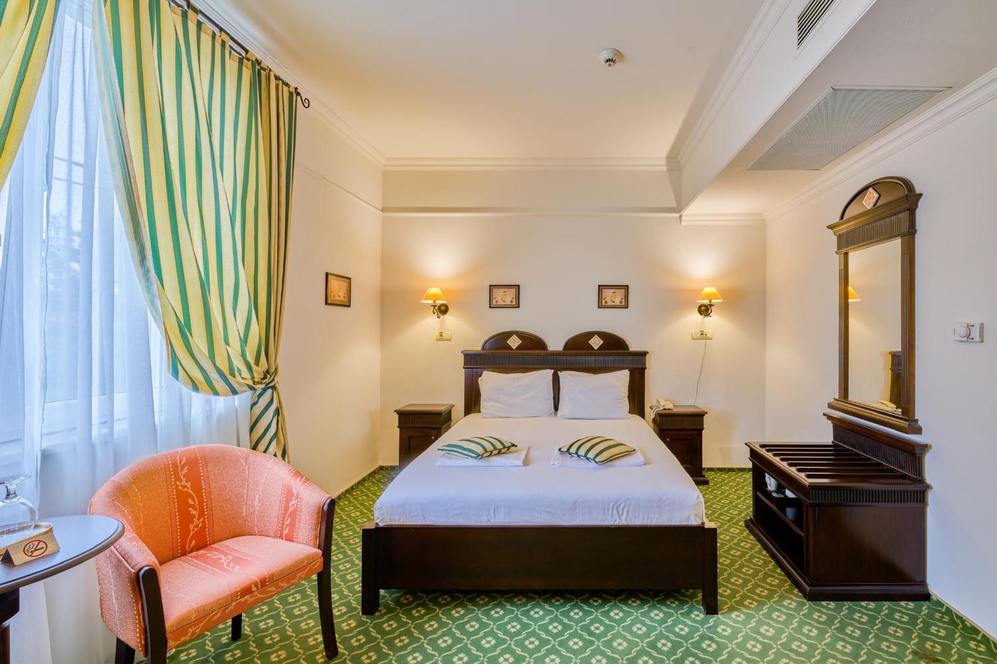 Hotel Classico Timisoara Bagian luar foto