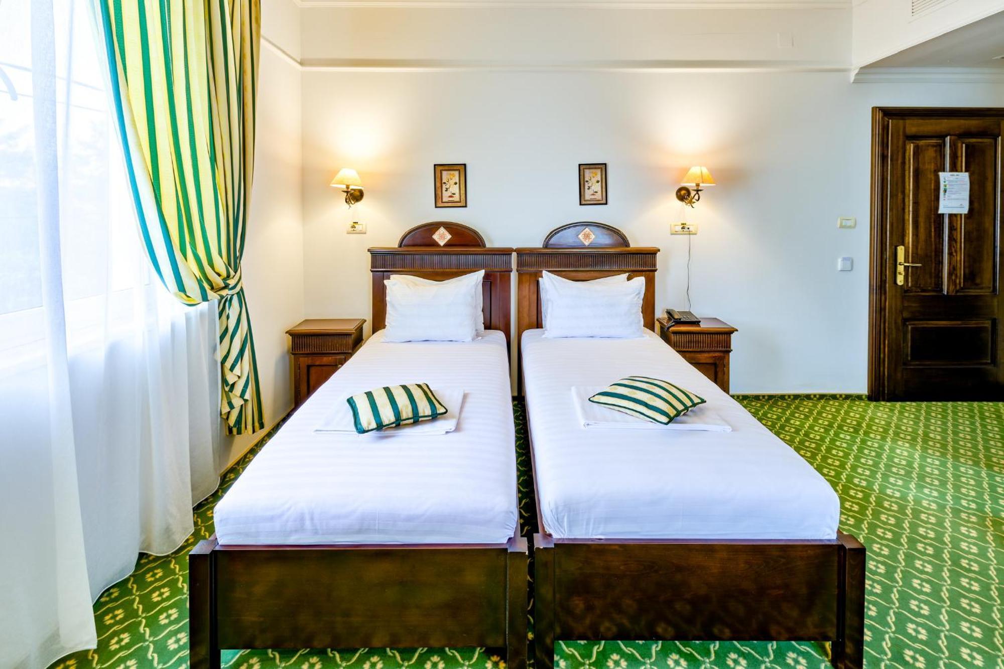 Hotel Classico Timisoara Bagian luar foto