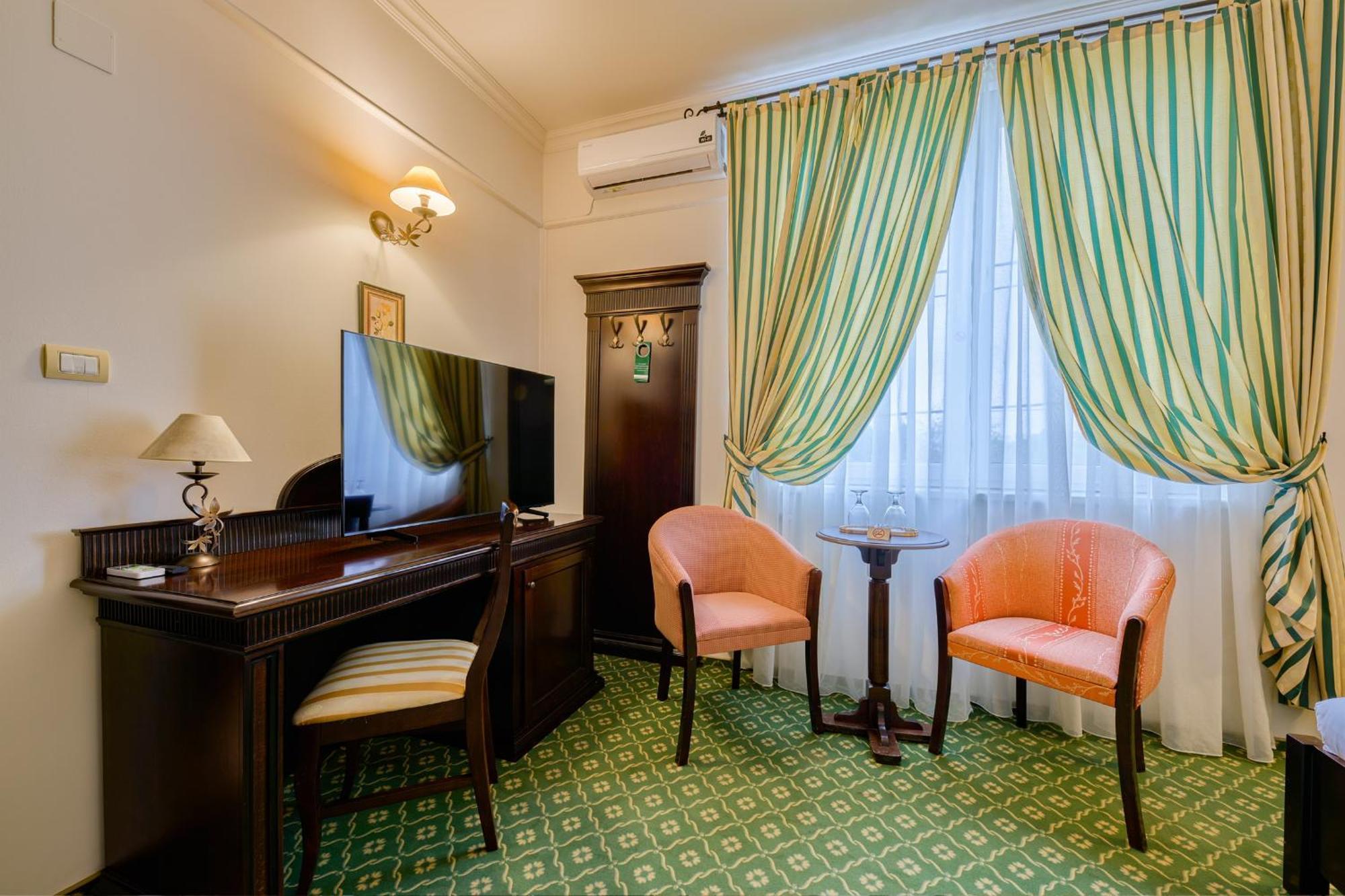 Hotel Classico Timisoara Bagian luar foto