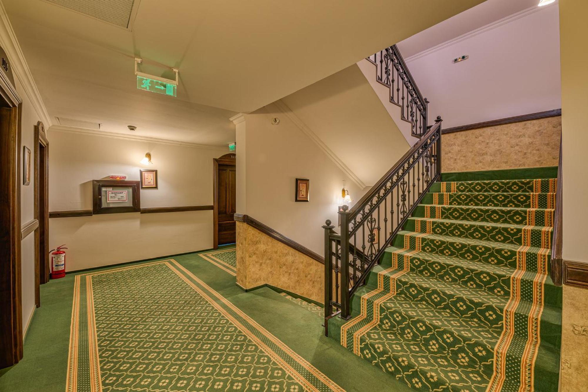 Hotel Classico Timisoara Bagian luar foto