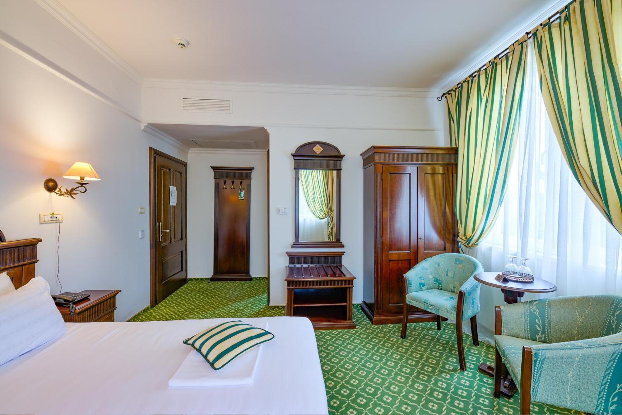 Hotel Classico Timisoara Bagian luar foto