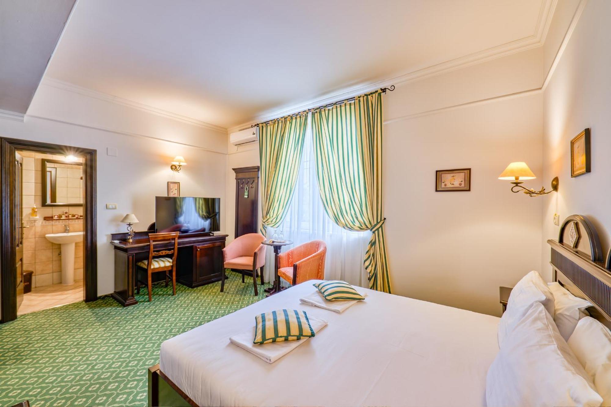 Hotel Classico Timisoara Bagian luar foto