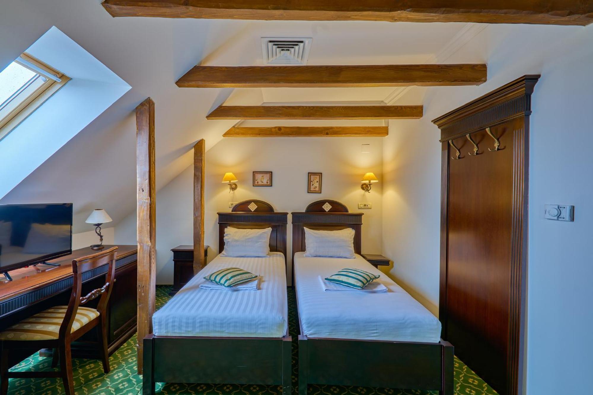 Hotel Classico Timisoara Bagian luar foto