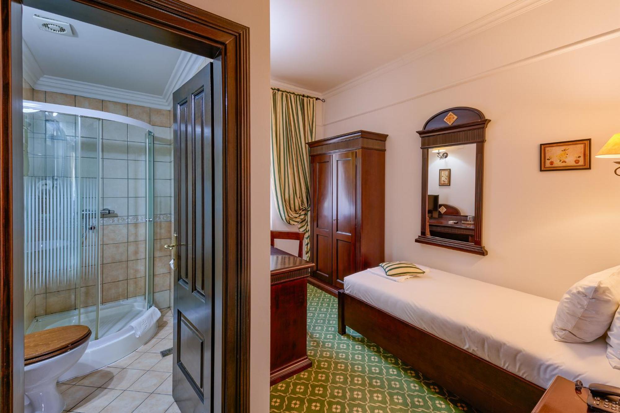 Hotel Classico Timisoara Bagian luar foto
